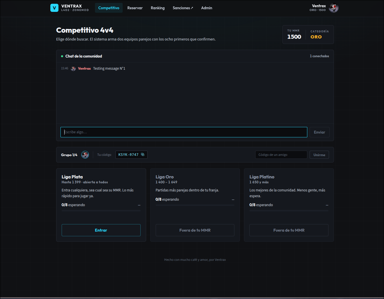 Sala del competitivo 4v4: chat de la comunidad, el código para invitar al grupo y las tres ligas por MMR.